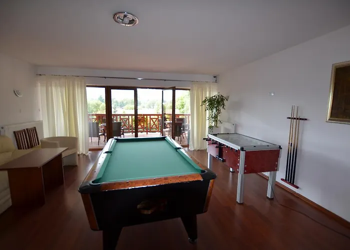 לינה וארוחת בוקר Gorska Dolina 3*