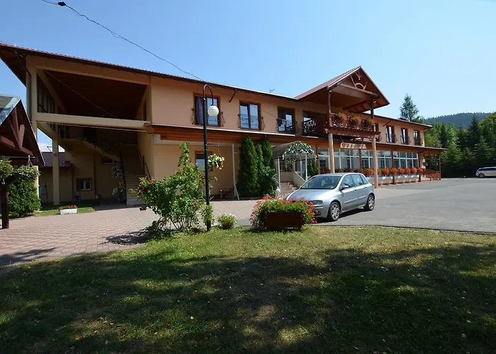 לינה וארוחת בוקר Gorska Dolina 3*